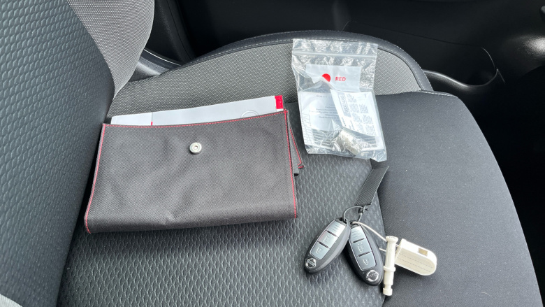 Nissan Qashqai 1.3 DiG-T N-Connecta 5dr [Glass Roof Pack] Petrol Hatchback